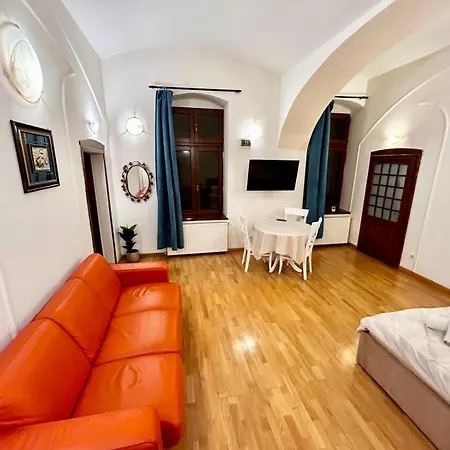 Ada Old Town 3 * Brașov