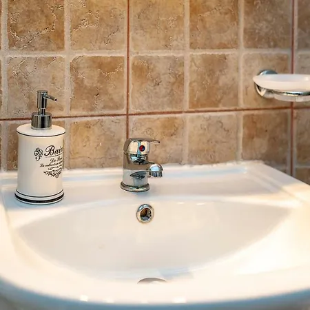 Ada Old Town 3 * Braşov